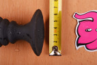 Anální kolík Bullet s přísavkou – měříme velikost