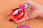 Obsessive Spicy parfüm - fotózás a kézben a Růžový Slon Havířov üzletben