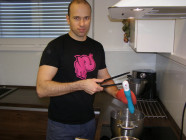 Adam sterilizuje vroucí vodou Fun Factory Tiger G5