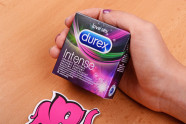 Durex Intense Orgasmic - kézben, régebbi kiszerelésben