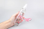Dezinfekcia Toy Cleaner (150 ml), v ruke