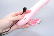 Handsfree pulzátor s výbežkom na klitoris Pulzie Bunny, nabíjanie