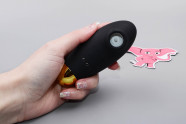 Nyomókészülék és pulzátor készlet - Pleasurix Duo, nyomókészülék a kézben