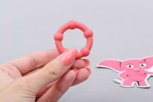 Elephant Rings erekciós gyűrűk, a kézben