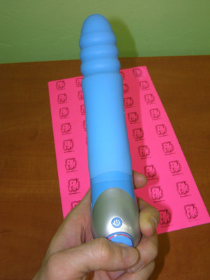BlueZest - silikónový vibrátor, stredná veľkosť