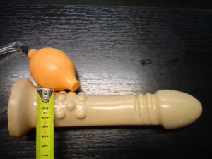 Dildo ejakulace 22 cm