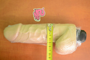 Vibrátor s semenníkmi BiggBoy 23 × 5 cm