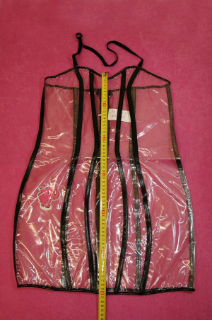 Průsvitné PVC šaty
