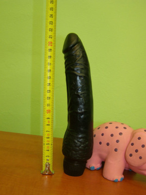 Fekete gél vibrátor, mérete 20 cm