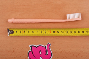 Zubní kartáček ve tvaru penisu Zizi