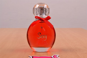 Obsessive Sexy parfüm – kilátás az üvegre elölről