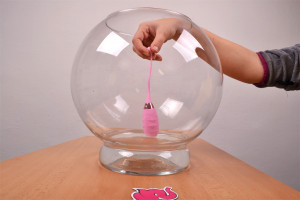 Pink Love vezeték nélküli vibrációs tojás, vízben