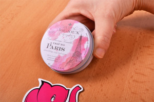Masážna sviečka Paris Romance - fotenie v predajni Ružový Slon Havířov