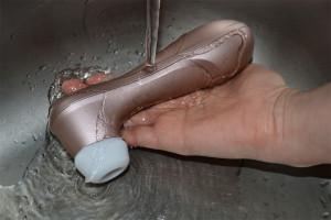 Satisfyer Pro 2 Next Generation vákuumos segédeszköz, kézben mosási segédeszköz