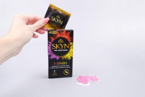 SKYN 5 Senses - mix bezlatexových kondómov (5 ks)