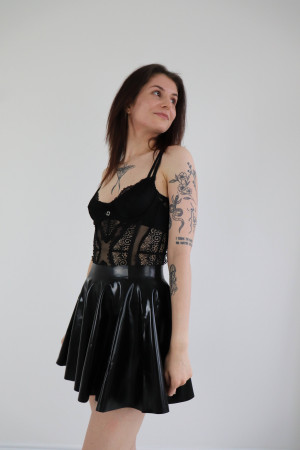 Černá latexová sukně Misty