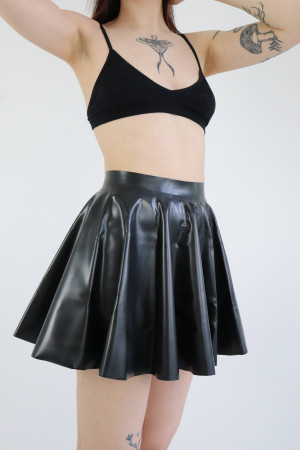 Černá latexová sukně Misty