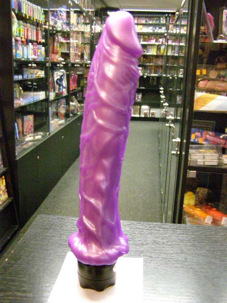 Vibrátor Pearl tvrdý fialový 25 cm