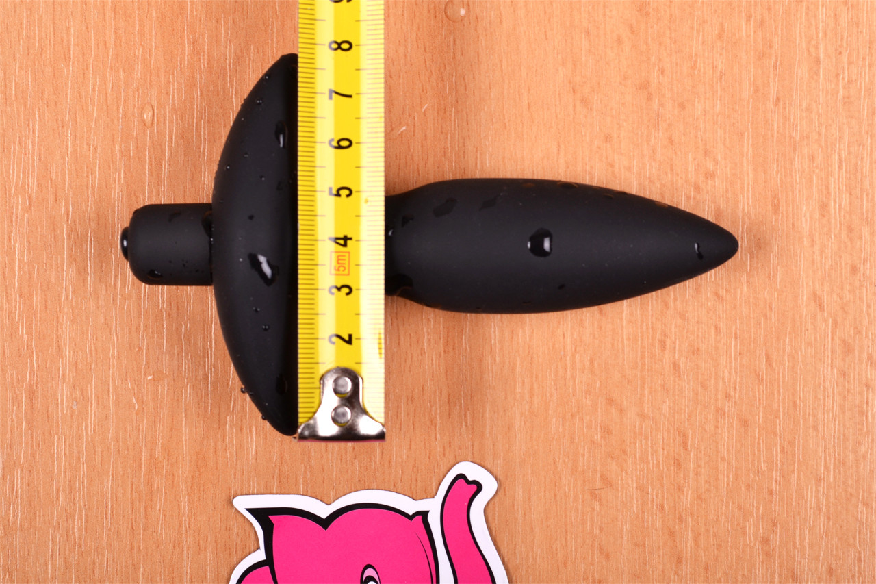 Vibrační anální kolík Stinger – měříme šířku menšího kolíku